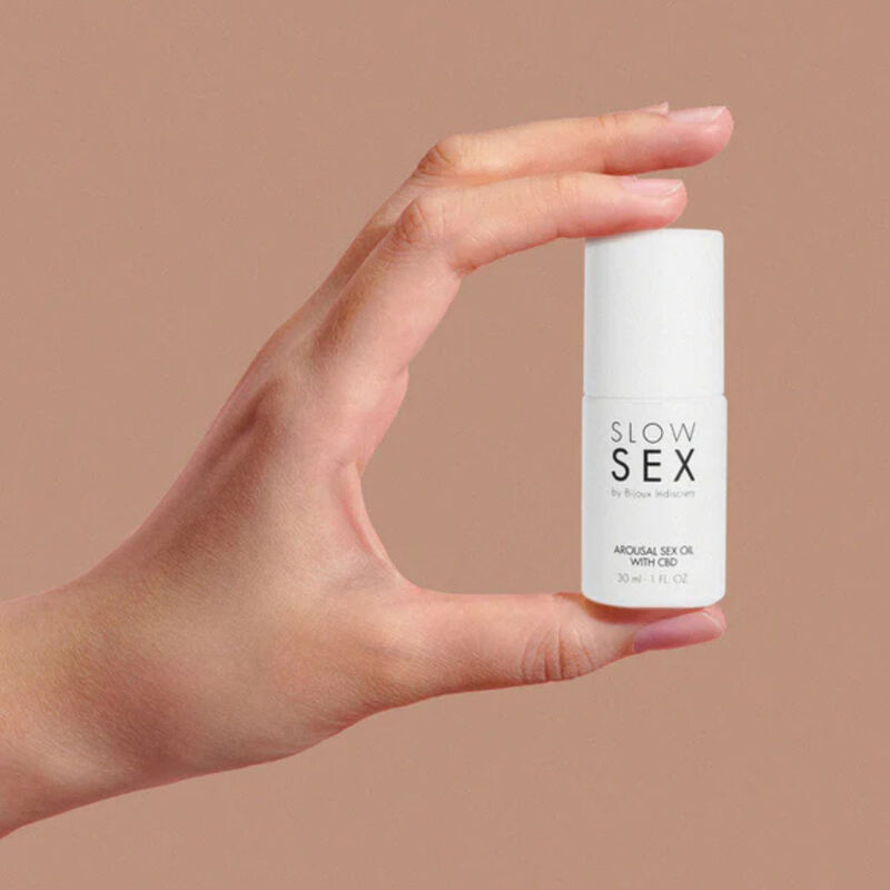 BIJOUX INDISCRETS - SLOW SEX ÃLEO DE MASSAGEM SEXUAL COM CBD 30 ML